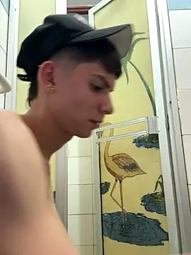 Snapshot of Luck__090 chatting on 10.04.25 Luck  090 online show from 10.04.25