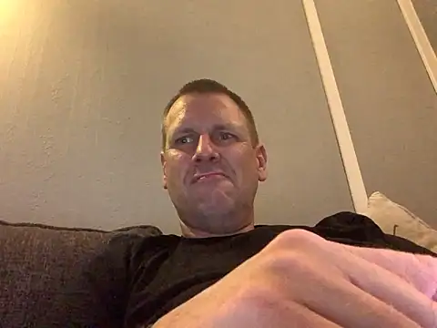 Snapshot of Gangbangchem chatting on 09.18.25 Gangbangchem online show from 09.18.25