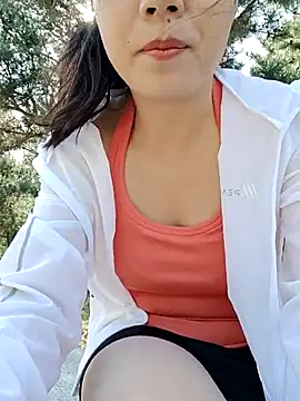 Snapshot of bingxin- chatting on 09.15.25 bingxin- online show from 09.15.25
