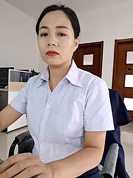 Snapshot of bingxin- chatting on 09.29.25 bingxin- online show from 09.29.25