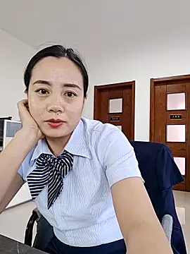 Snapshot of bingxin- chatting on 11.21.25 bingxin- online show from 11.21.25