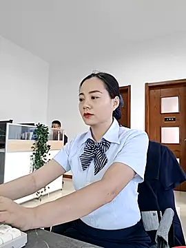 Snapshot of bingxin- chatting on 11.22.25 bingxin- online show from 11.22.25