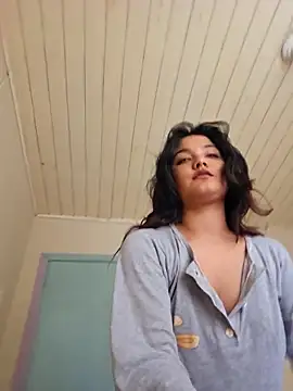 Snapshot of Hellenlin chatting on 10.15.25 Hellenlin online show from 10.15.25