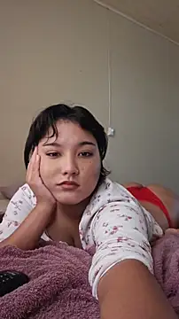 Snapshot of Hellenlin chatting on 04.17.26 Hellenlin online show from 04.17.26