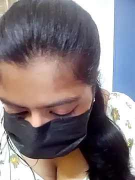 Snapshot of Reshma-Rani chatting on 10.12.25 Reshma-Rani online show from 10.12.25