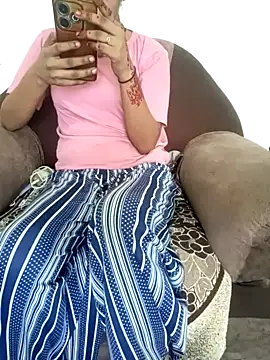 Snapshot of Student_girl2 chatting on 09.18.25 Student girl2 online show from 09.18.25