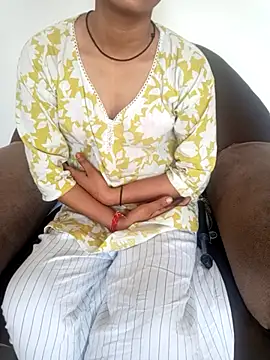 Snapshot of Student_girl2 chatting on 09.27.25 Student girl2 online show from 09.27.25