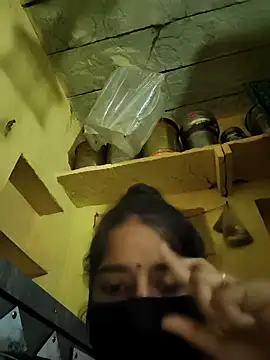 Snapshot of Savita_ji1 chatting on 10.28.25 Savita ji1 online show from 10.28.25