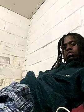 Snapshot of Wuu2now chatting on 09.12.25 Wuu2now online show from 09.12.25