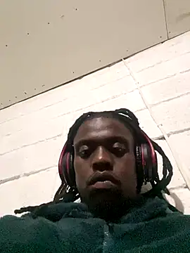 Snapshot of Wuu2now chatting on 10.07.25 Wuu2now online show from 10.07.25