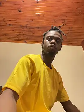 Snapshot of Wuu2now chatting on 10.14.25 Wuu2now online show from 10.14.25