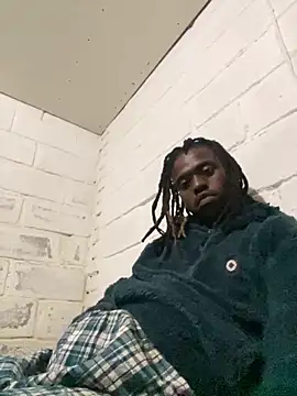 Snapshot of Wuu2now chatting on 10.20.25 Wuu2now online show from 10.20.25