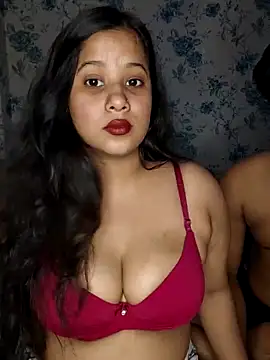 Snapshot of priyaverma00 chatting on 05.05.26 priyaverma00 online show from 05.05.26