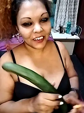 hemilynthomas2467 online show from 11.30.25