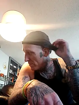 Snapshot of MRTATTWO chatting on 09.09.25 MRTATTWO online show from 09.09.25