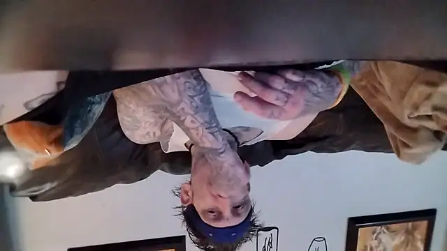 Snapshot of MRTATTWO chatting on 09.13.25 MRTATTWO online show from 09.13.25