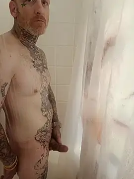 Snapshot of MRTATTWO chatting on 10.24.25 MRTATTWO online show from 10.24.25