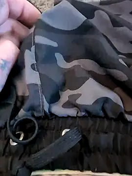 Snapshot of MRTATTWO chatting on 11.18.25 MRTATTWO online show from 11.18.25