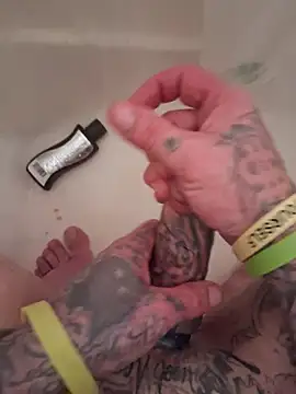 Snapshot of MRTATTWO chatting on 01.15.26 MRTATTWO online show from 01.15.26