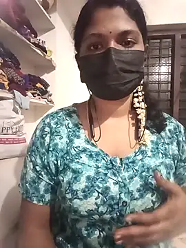 Snapshot of swetha01430 chatting on 09.18.25 swetha01430 online show from 09.18.25