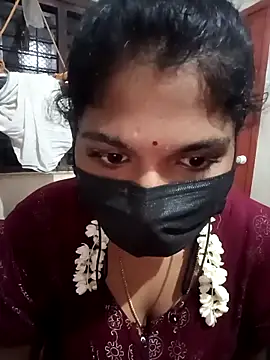 Snapshot of swetha01430 chatting on 09.25.25 swetha01430 online show from 09.25.25