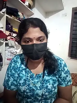 Snapshot of swetha01430 chatting on 10.08.25 swetha01430 online show from 10.08.25