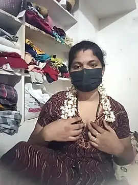 Snapshot of swetha01430 chatting on 10.12.25 swetha01430 online show from 10.12.25