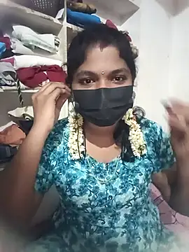 Snapshot of swetha01430 chatting on 10.17.25 swetha01430 online show from 10.17.25