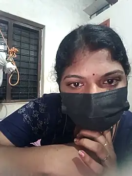 Snapshot of swetha01430 chatting on 10.18.25 swetha01430 online show from 10.18.25