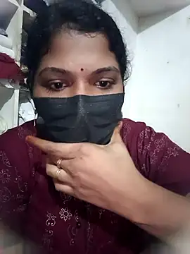 Snapshot of swetha01430 chatting on 10.28.25 swetha01430 online show from 10.28.25