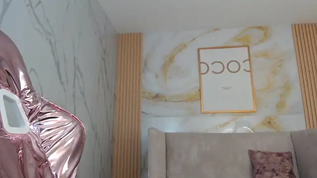 sara lopez s online show from 10.02.25