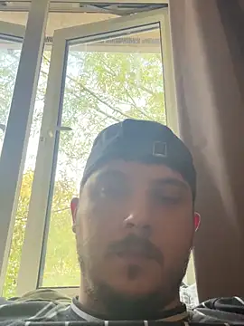 Snapshot of XXKieran chatting on 10.02.25 XXKieran online show from 10.02.25