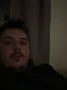 Snapshot of XXKieran chatting on 10.17.25 XXKieran online show from 10.17.25