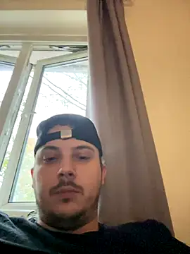 Snapshot of XXKieran chatting on 10.19.25 XXKieran online show from 10.19.25