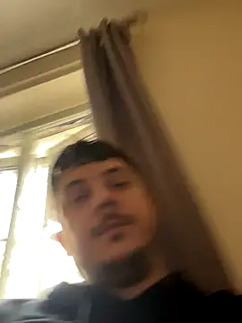 Snapshot of XXKieran chatting on 10.22.25 XXKieran online show from 10.22.25