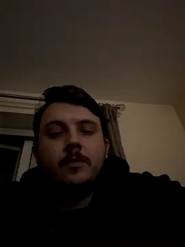 Snapshot of XXKieran chatting on 11.02.25 XXKieran online show from 11.02.25