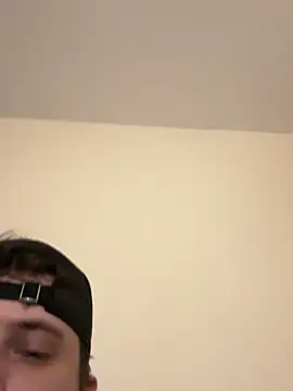 Snapshot of XXKieran chatting on 11.04.25 XXKieran online show from 11.04.25