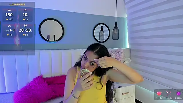 Mila Hank  online show from 11.26.25