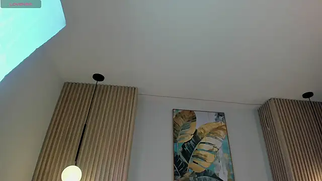 Mila Hank  online show from 03.27.26