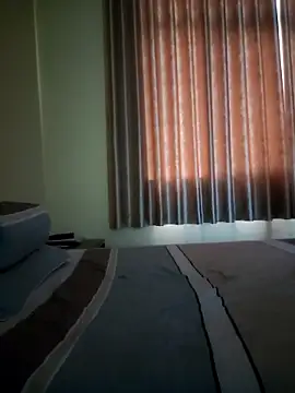 thienlong05 online show from 11.02.25