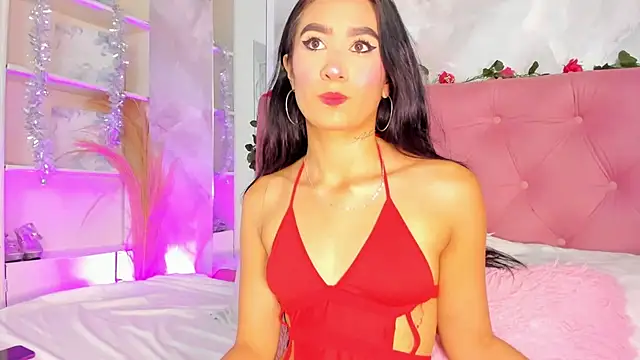 Nicolqueen  online show from 12.22.25