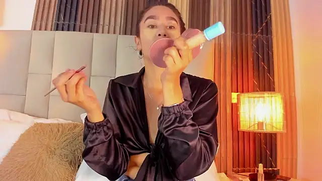 Nicolqueen  online show from 03.26.26