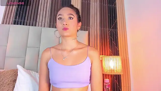 Nicolqueen  online show from 04.11.26