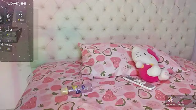 Snapshot of kiity_horny_ chatting on 03.31.26 kiity horny online show from 03.31.26