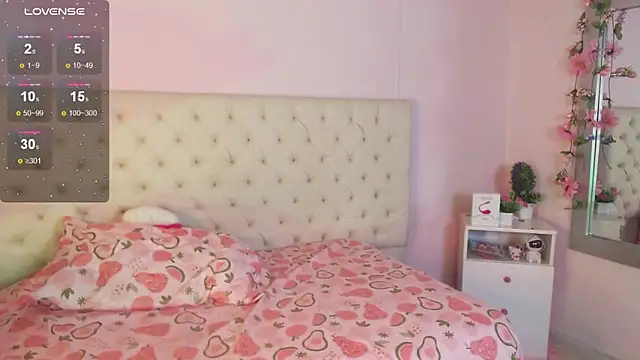 Snapshot of kiity_horny_ chatting on 04.01.26 kiity horny online show from 04.01.26