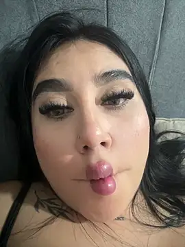 Snapshot of Sophie_Dreamss chatting on 04.21.26 Sophie Dreamss online show from 04.21.26