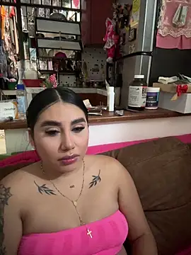 Snapshot of Sophie_Dreamss chatting on 05.04.26 Sophie Dreamss online show from 05.04.26
