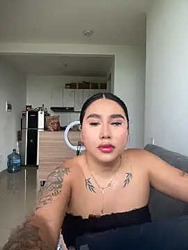 Snapshot of Sophie_Dreamss chatting on 05.18.26 Sophie Dreamss online show from 05.18.26