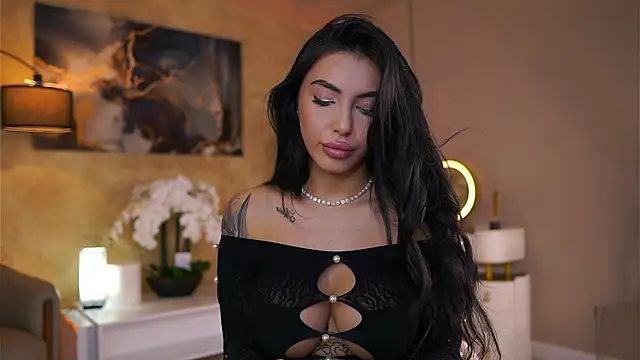 AishaaDevoe online show from 11.06.25