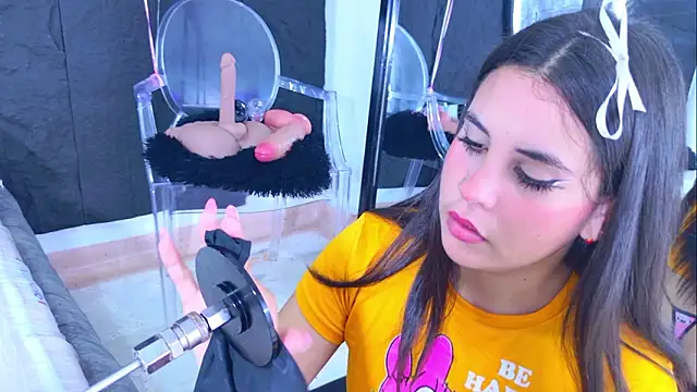 Snapshot of LizzyOlsen chatting on 02.03.26 LizzyOlsen online show from 02.03.26